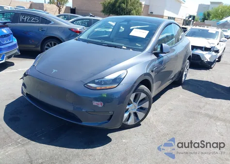 2023 Tesla Model Y Awd/Long Range Dual Motor All-Wheel Drive из США, поврежденный, VIN 7SAYGDEE7PF851849